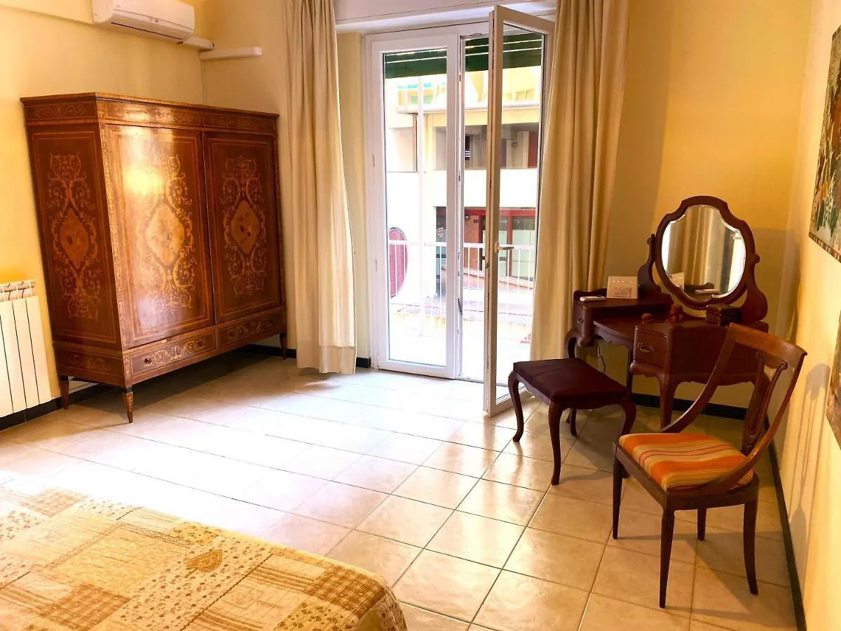 Ludovica Trilocale Centrale Con Posto Auto Sestri Levante 0*,